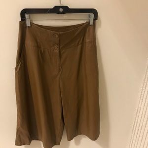 Vegan faux leather Bermuda shorts